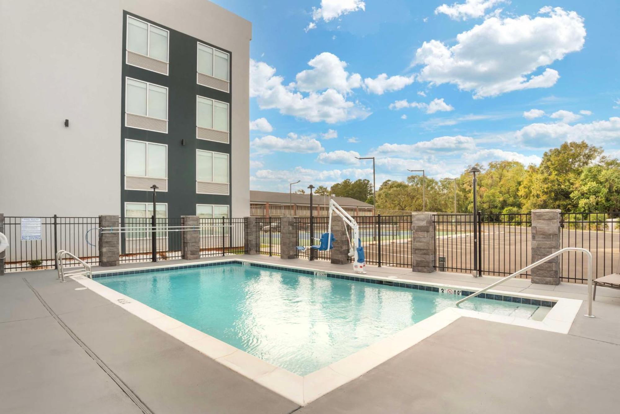 Best Western Plus Mobile Inn And Suites 외부 사진